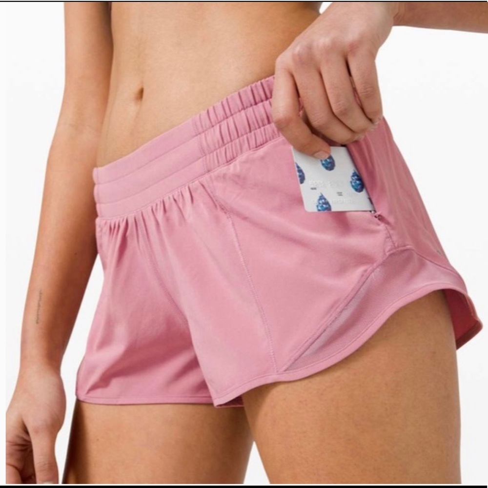 Lululemon Hotty Hot Shorts Low Rise 2.5”